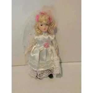 Unbranded porcelain Doll‎ White Pink